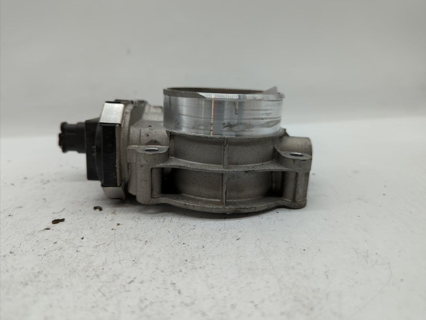 2017-2018 Cadillac Xt5 Throttle Body P/N:12671014 12648414, 1267 1014 Fits Fits 2016 2017 2018 2019 OEM Used Auto Parts - Oe
