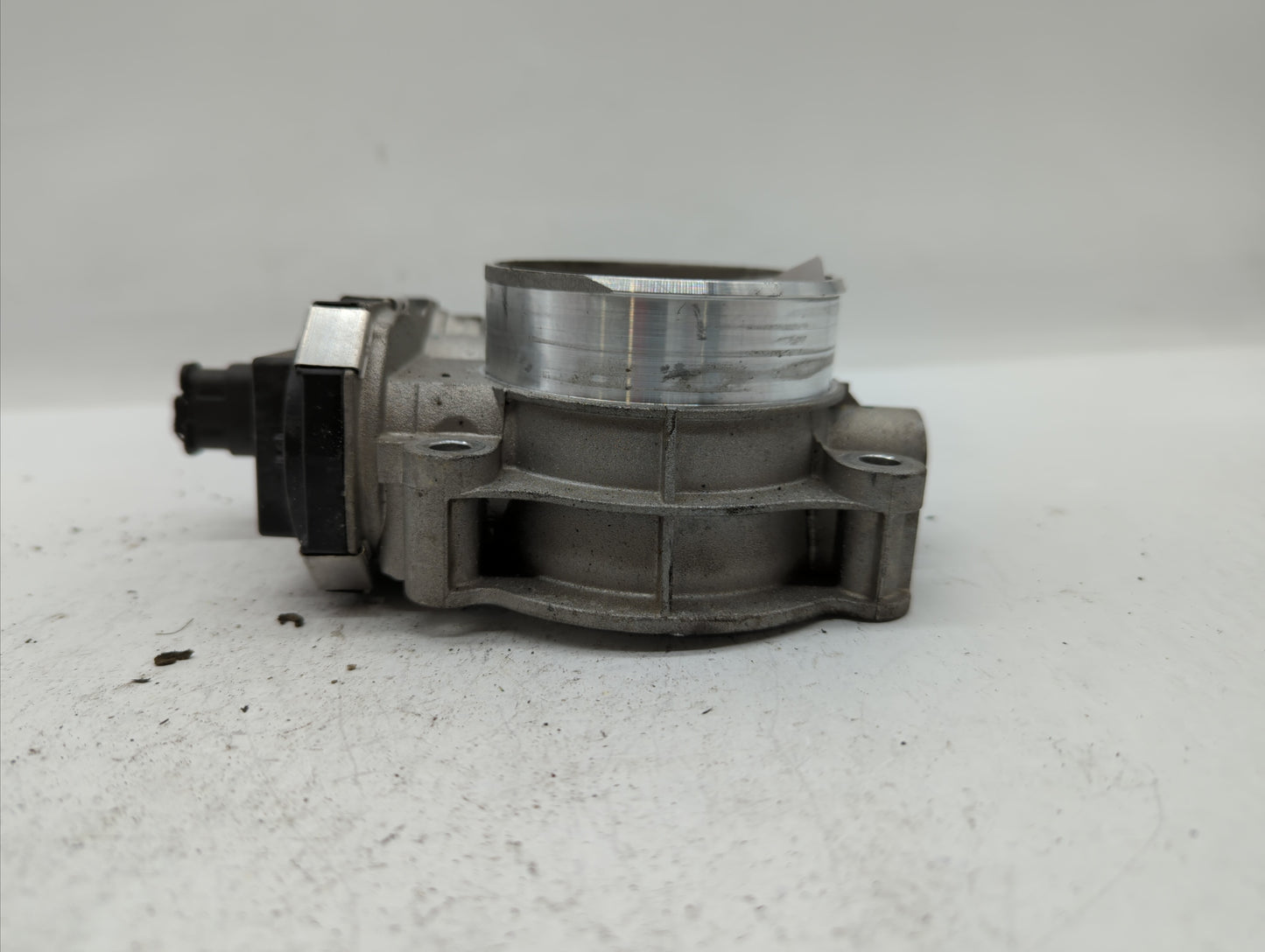 2017-2018 Cadillac Xt5 Throttle Body P/N:12671014 12648414, 1267 1014 Fits Fits 2016 2017 2018 2019 OEM Used Auto Parts - Oe