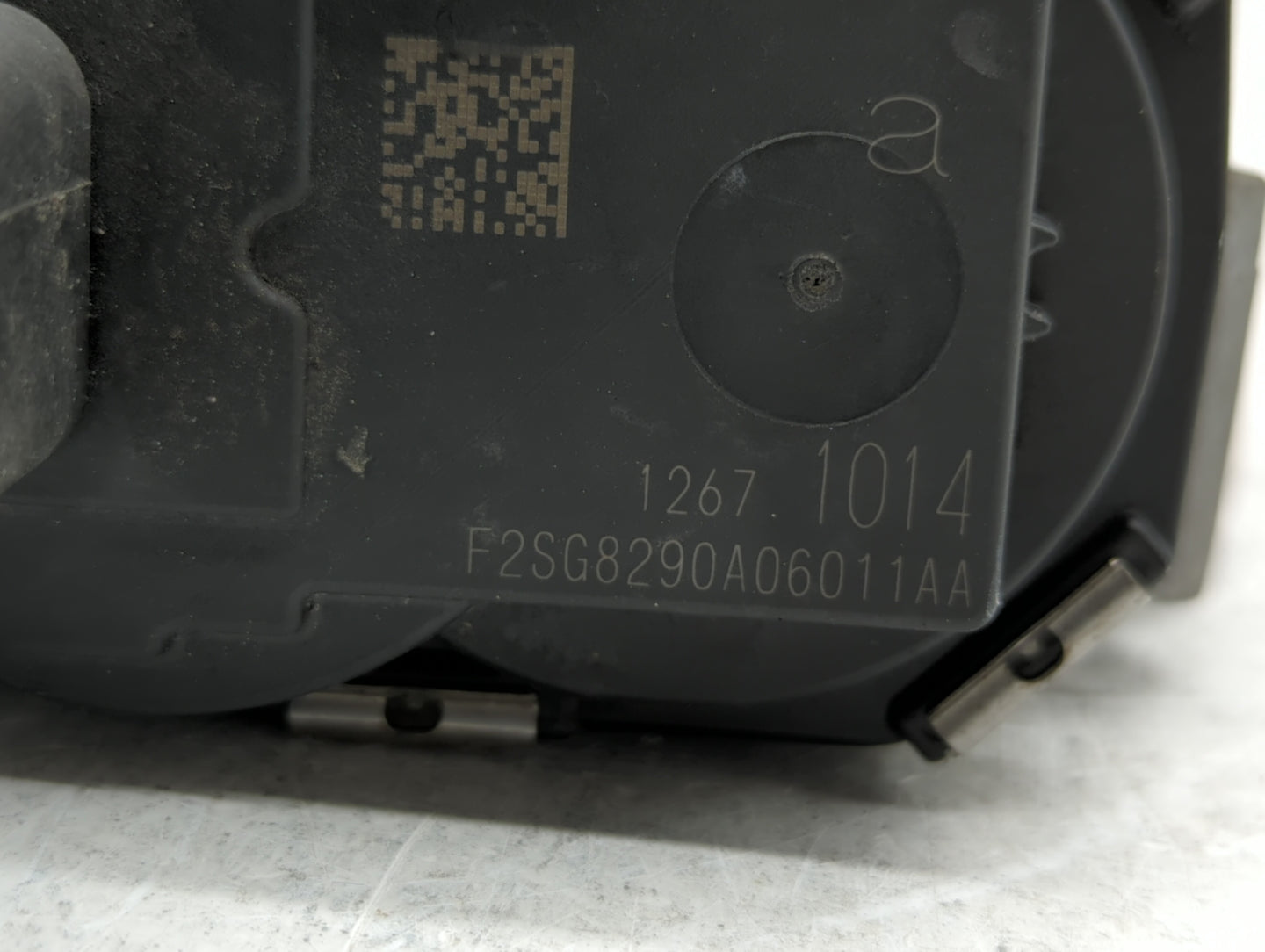 2017-2018 Cadillac Xt5 Throttle Body P/N:12671014 12648414, 1267 1014 Fits Fits 2016 2017 2018 2019 OEM Used Auto Parts - Oe