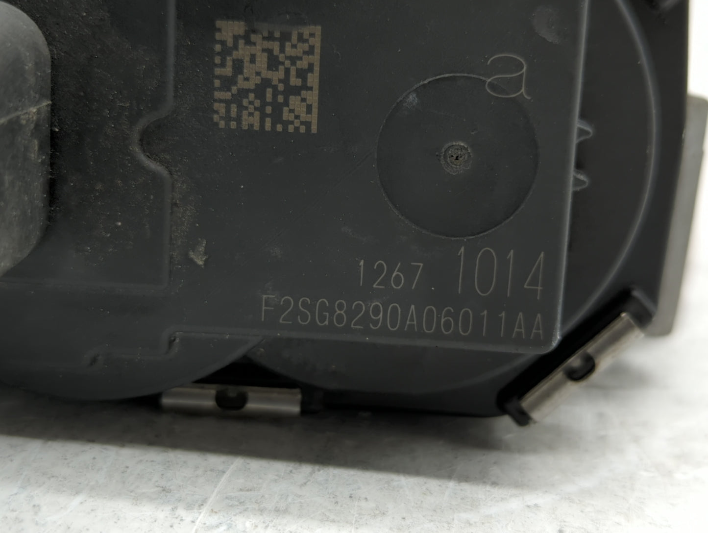 2017-2018 Cadillac Xt5 Throttle Body P/N:12671014 12648414, 1267 1014 Fits Fits 2016 2017 2018 2019 OEM Used Auto Parts - Oe