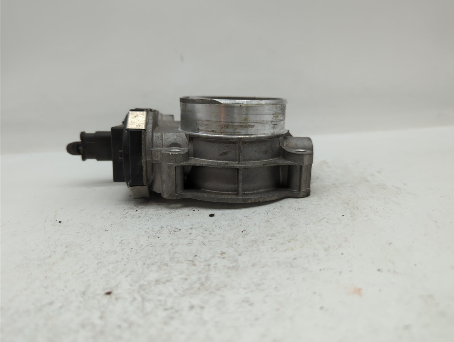 2017-2018 Cadillac Xt5 Throttle Body P/N:12671014 12648414, 1267 1014 Fits Fits 2016 2017 2018 2019 OEM Used Auto Parts - Oe