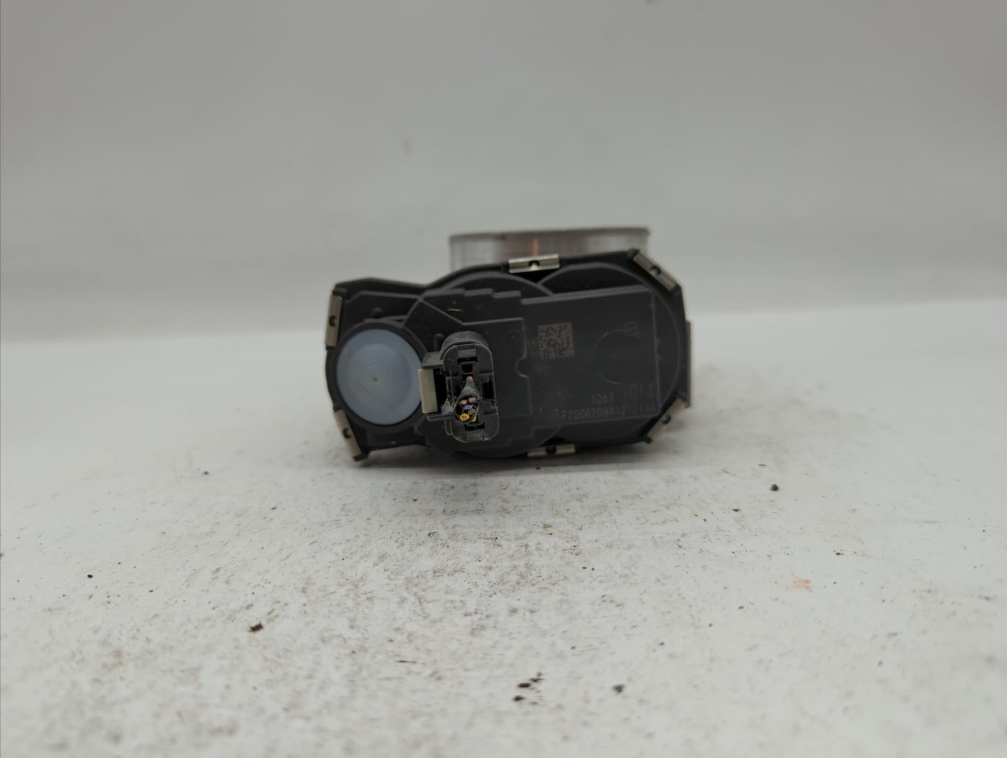 2017 Cadillac Xt5 Throttle Body P/N:12671014 Fits Fits 2014 2016 2018 2019 OEM Used Auto Parts - Oemusedautoparts1.com