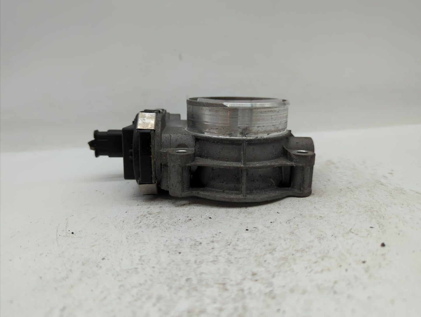 2017 Cadillac Xt5 Throttle Body P/N:12671014 Fits Fits 2014 2016 2018 2019 OEM Used Auto Parts - Oemusedautoparts1.com