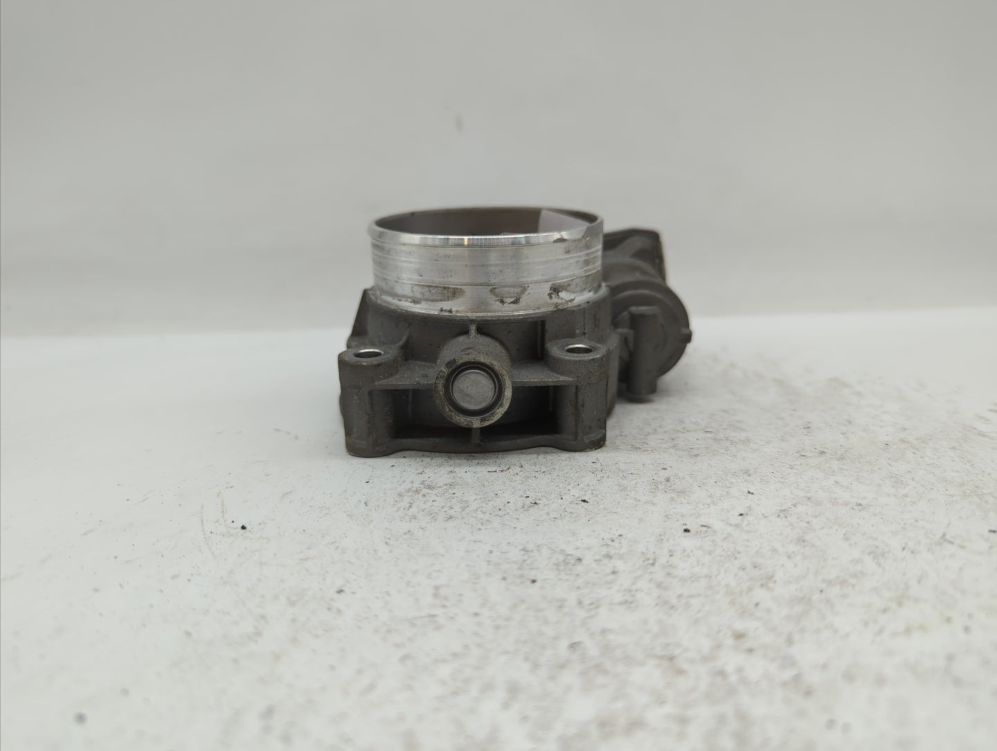 2017 Cadillac Xt5 Throttle Body P/N:12671014 Fits Fits 2014 2016 2018 2019 OEM Used Auto Parts - Oemusedautoparts1.com