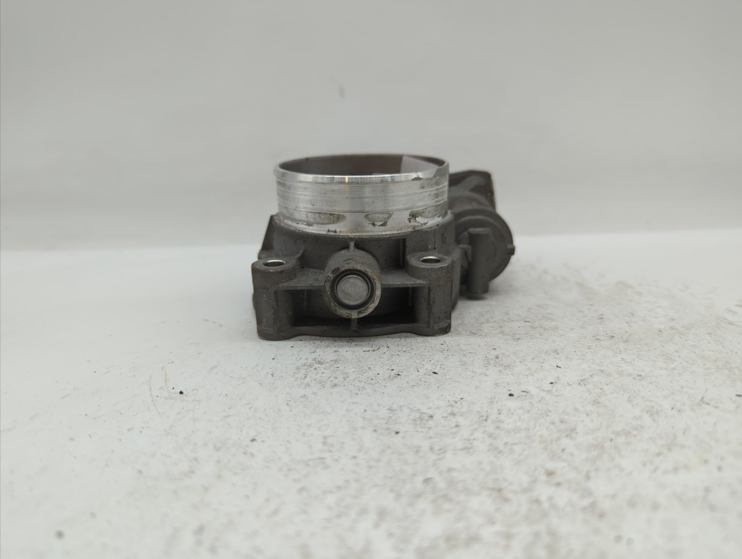 2017 Cadillac Xt5 Throttle Body P/N:12671014 Fits Fits 2014 2016 2018 2019 OEM Used Auto Parts - Oemusedautoparts1.com