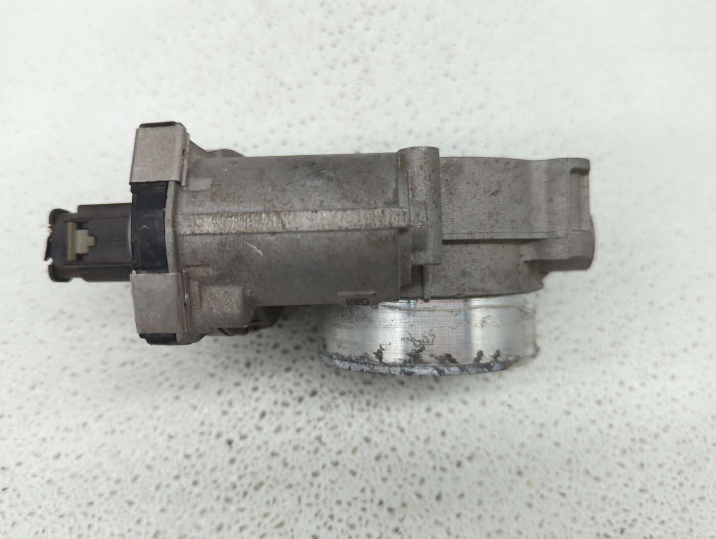 2017 Cadillac Xt5 Throttle Body P/N:12671014 Fits Fits 2014 2016 2018 2019 OEM Used Auto Parts - Oemusedautoparts1.com