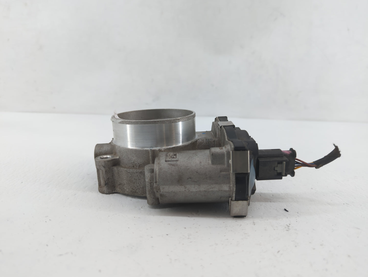 2017 Cadillac Xt5 Throttle Body P/N:12671014 Fits Fits 2014 2016 2018 2019 OEM Used Auto Parts - Oemusedautoparts1.com