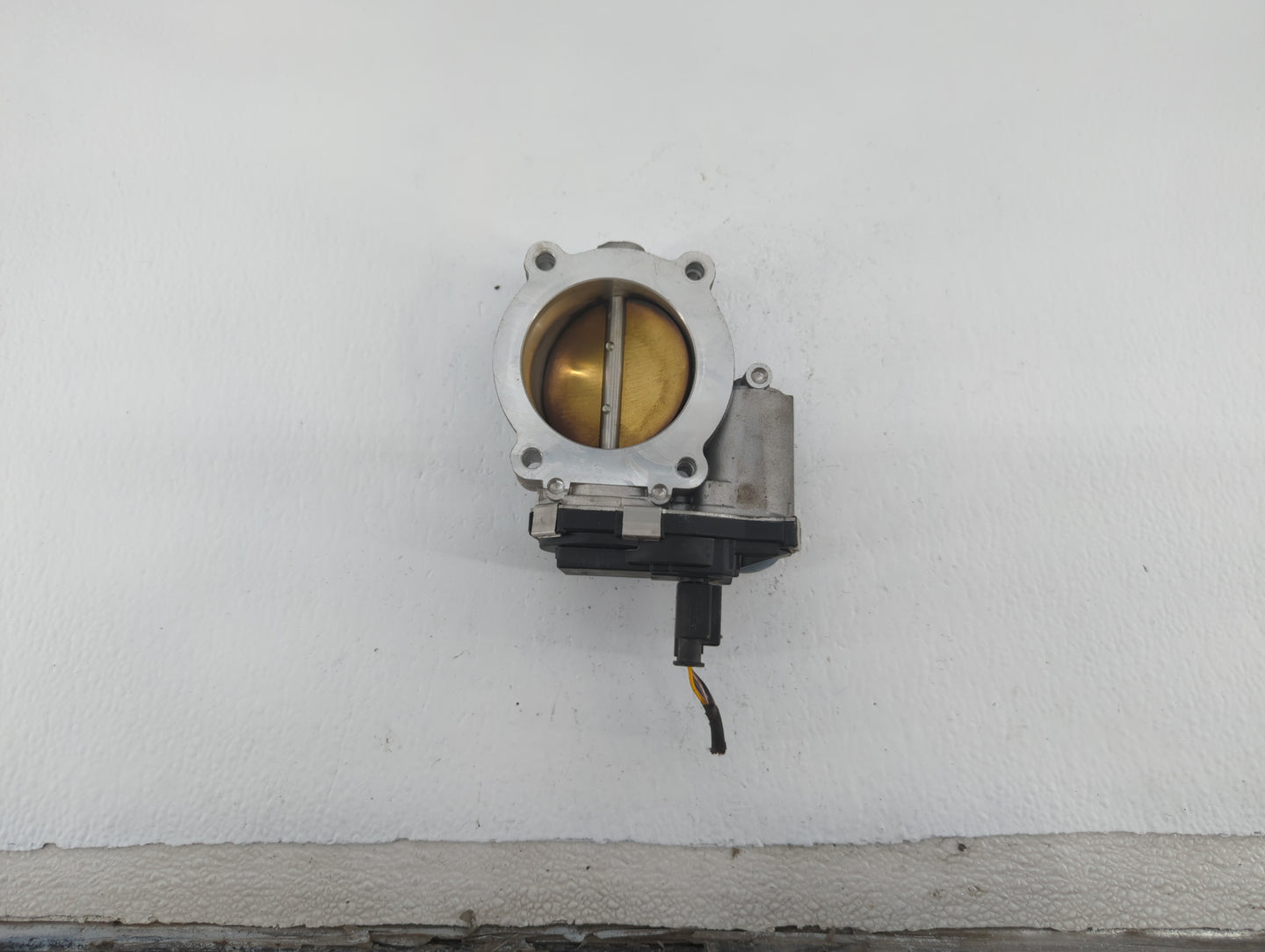 2017 Cadillac Xt5 Throttle Body P/N:12671014 Fits Fits 2014 2016 2018 2019 OEM Used Auto Parts - Oemusedautoparts1.com