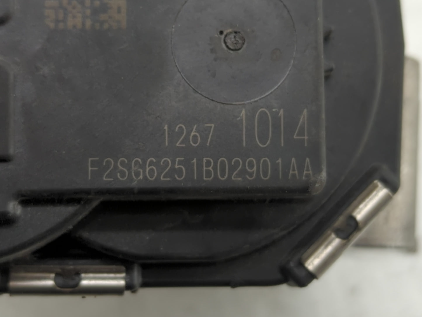 2017-2018 Cadillac Xt5 Throttle Body P/N:12676296AA 12671014, 12648414, 1267 1014 Fits Fits 2016 2017 2018 2019 OEM Used Aut