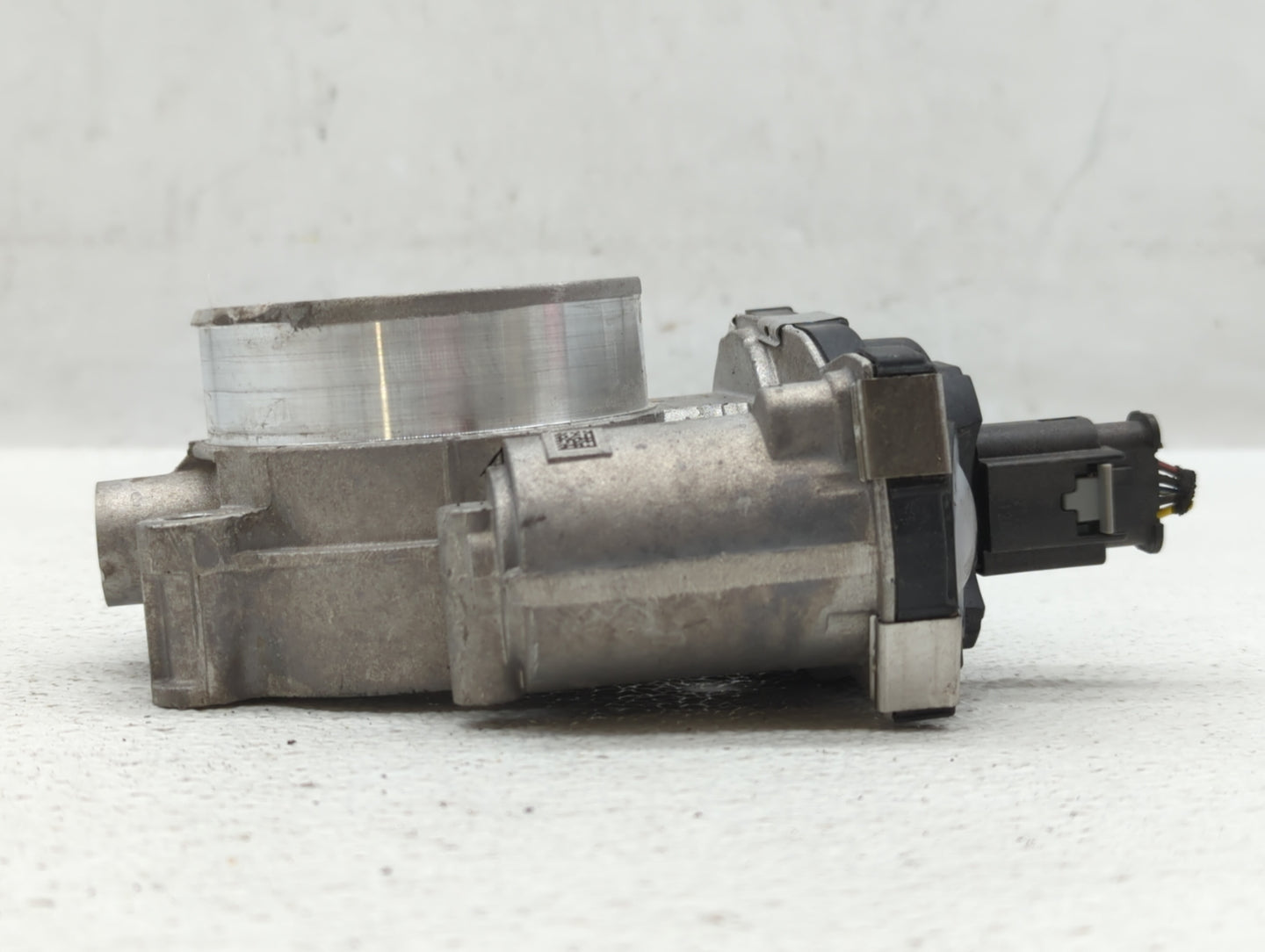 2017-2020 Cadillac Xt5 Throttle Body P/N:12671014 Fits Fits 2016 2017 2018 2019 2020 2021 2022 OEM Used Auto Parts - Oemused