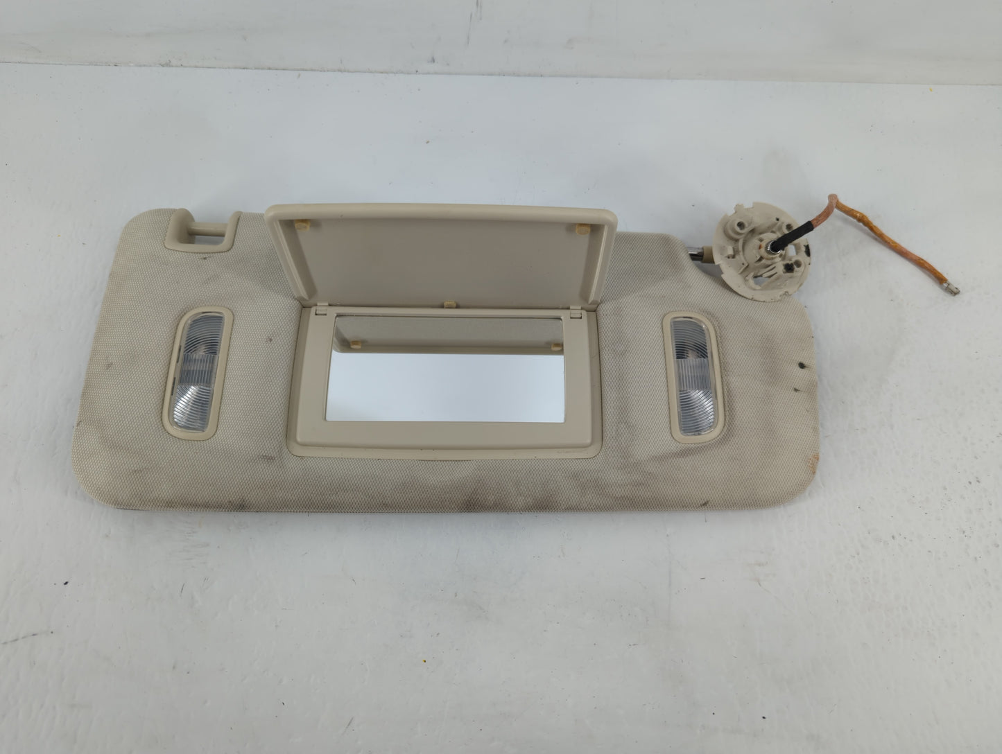 2017-2020 Cadillac Xt5 Sun Visor Shade Replacement Passenger Right Mirror Fits Fits 2017 2018 2019 2020 OEM Used Auto Parts 