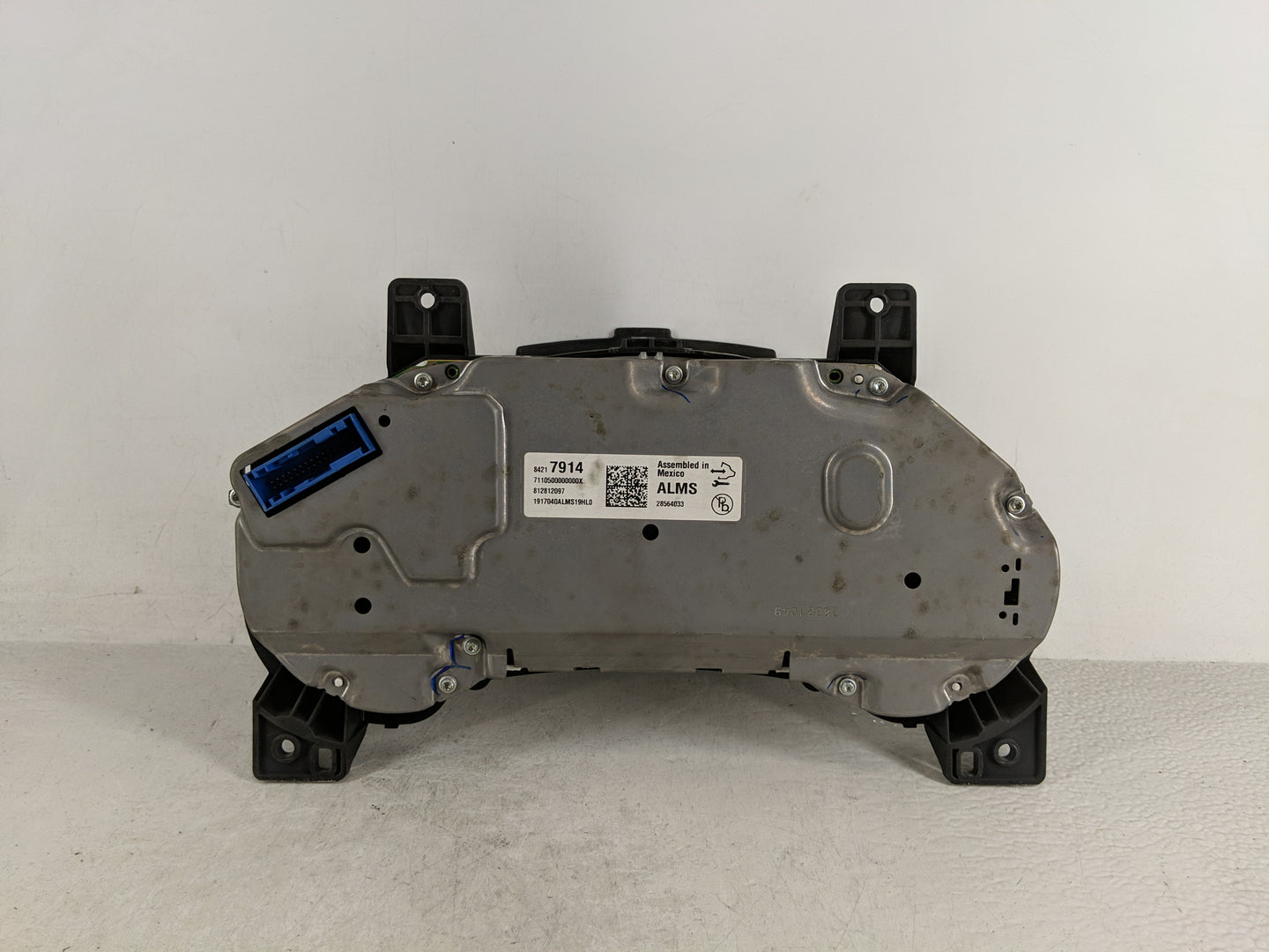 2017 Cadillac Xts Instrument Cluster Speedometer Gauges P/N:84217914 Fits OEM Used Auto Parts - Oemusedautoparts1.com