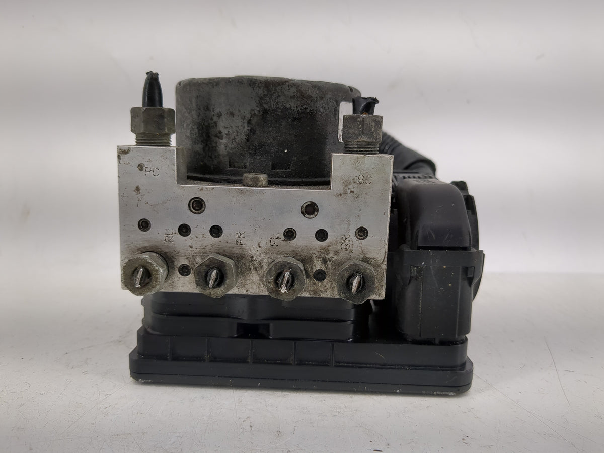 2017 Cadillac Xts Anti-Lock Brake ABS Pump Module Actuator OEM P/N:84123941 Fits OEM Used Auto Parts - Oemusedautoparts1.com