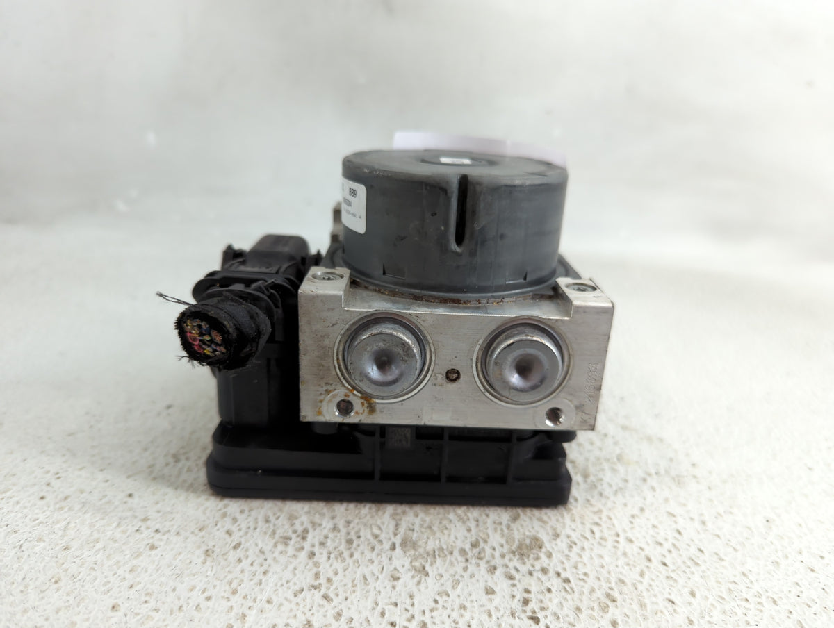 2017 Cadillac Xts Anti-Lock Brake ABS Pump Module Actuator OEM P/N:84123941 Fits OEM Used Auto Parts - Oemusedautoparts1.com