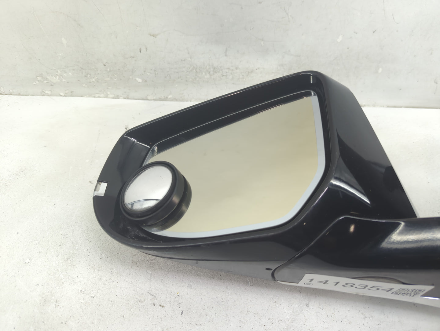 2016-2019 Cadillac Xts Driver Side View Mirror - Left Door Mirror OEM Used - Oemusedautoparts1.com