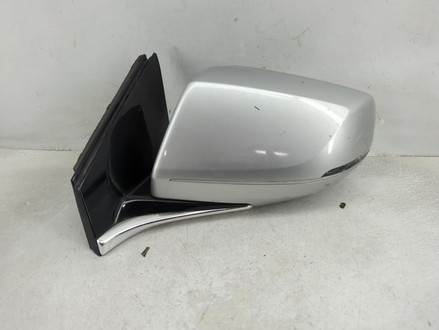 2016-2019 Cadillac Xts Driver Side View Mirror - Left Door Mirror OEM Used - Oemusedautoparts1.com