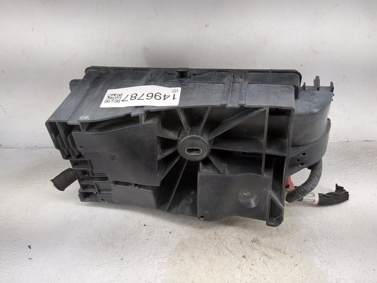 2013 Cadillac Xts Fusebox Fuse Box Panel Relay Module P/N:13272072 13272071 Fits OEM Used Auto Parts - Oemusedautoparts1.com