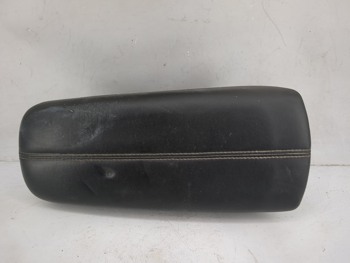 2017 Cadillac Xts Center Console Armrest Cover Lid Fits OEM Used Auto Parts - Oemusedautoparts1.com