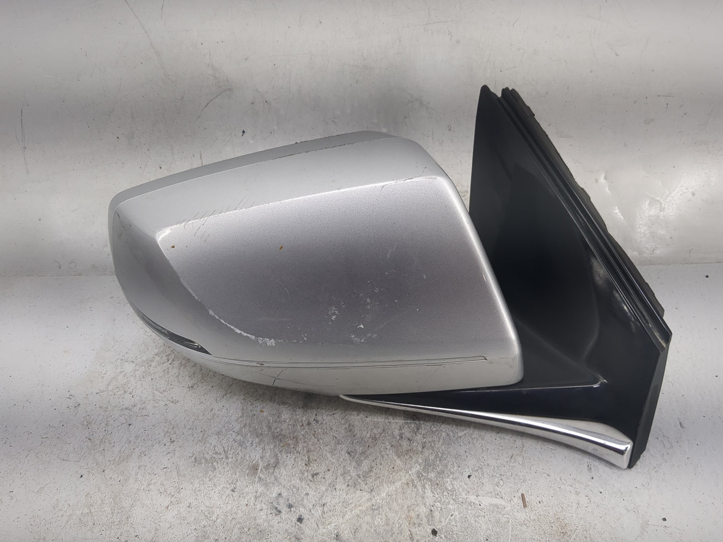 2016-2019 Cadillac Xts Passenger Side View Mirror - Right Door Mirror OEM Used - Oemusedautoparts1.com