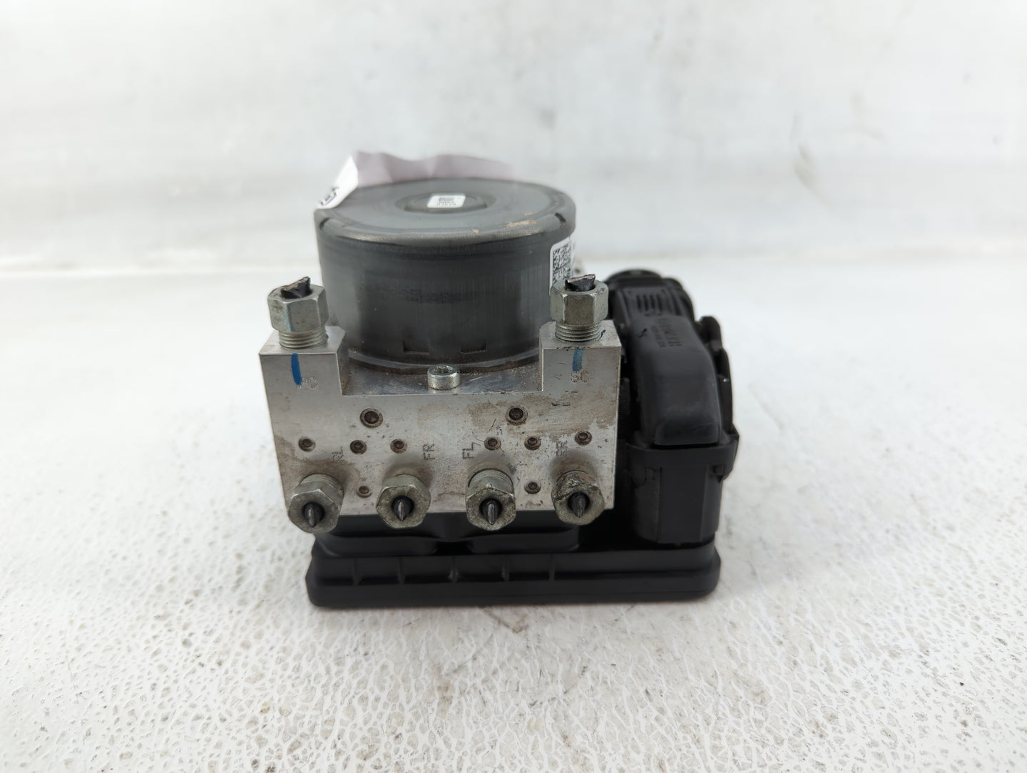 2017 Cadillac Xts ABS Pump Control Module Replacement P/N:84123941 Fits OEM Used Auto Parts - Oemusedautoparts1.com