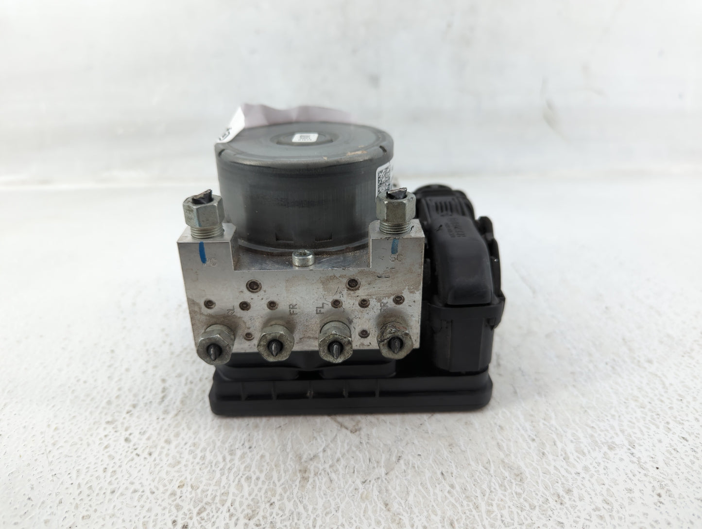 2017 Cadillac Xts ABS Pump Control Module Replacement P/N:84123941 Fits OEM Used Auto Parts - Oemusedautoparts1.com