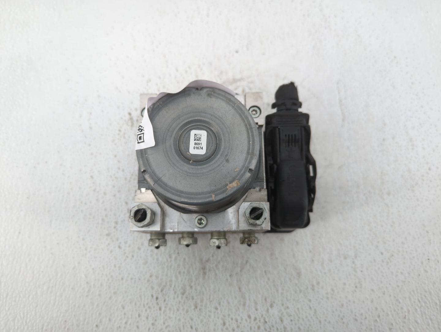 2017 Cadillac Xts ABS Pump Control Module Replacement P/N:84123941 Fits OEM Used Auto Parts - Oemusedautoparts1.com