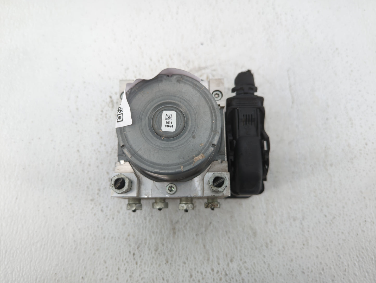 2017 Cadillac Xts ABS Pump Control Module Replacement P/N:84123941 Fits OEM Used Auto Parts - Oemusedautoparts1.com