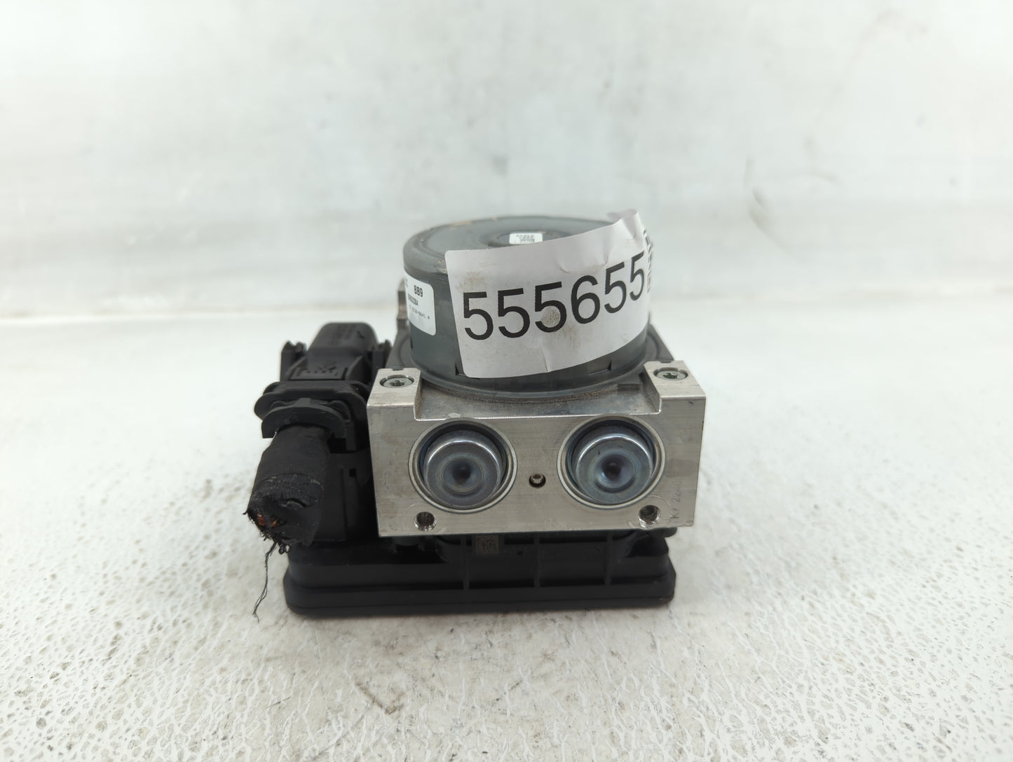 2017 Cadillac Xts ABS Pump Control Module Replacement P/N:84123941 Fits OEM Used Auto Parts - Oemusedautoparts1.com