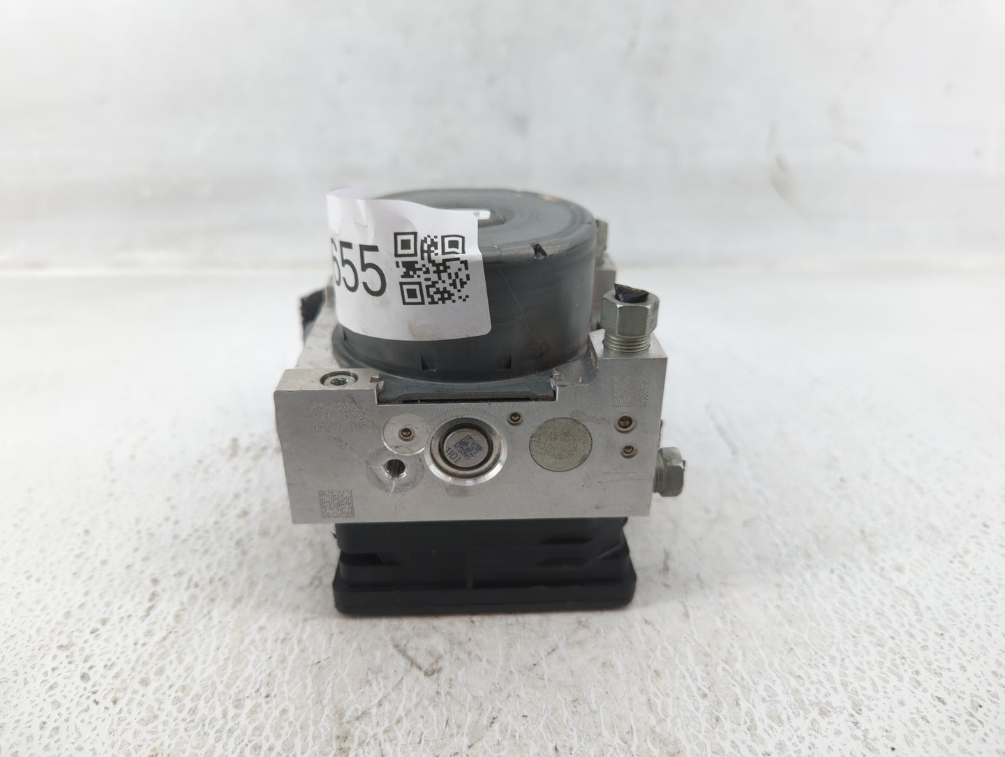 2017 Cadillac Xts ABS Pump Control Module Replacement P/N:84123941 Fits OEM Used Auto Parts - Oemusedautoparts1.com