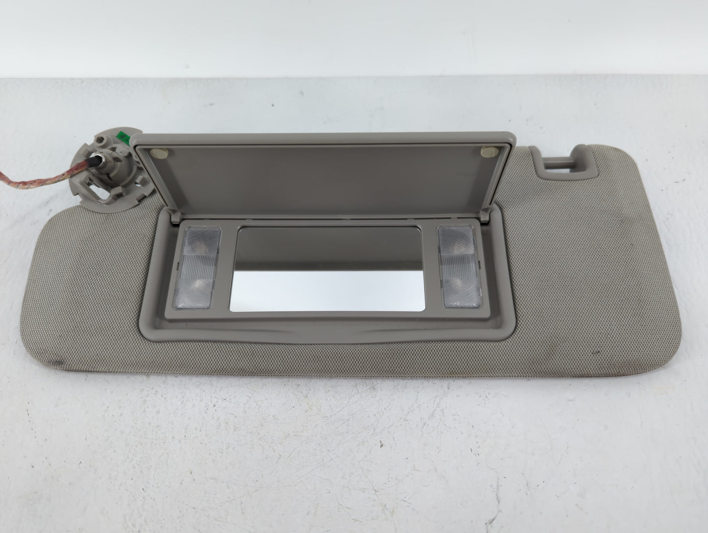 2013-2017 Cadillac Xts Sun Visor Shade Replacement Driver Left Mirror Fits Fits 2013 2014 2015 2016 2017 OEM Used Auto Parts
