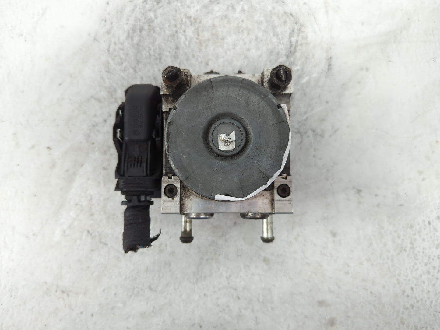 2017 Cadillac Xts ABS Pump Control Module Replacement P/N:84123941 Fits OEM Used Auto Parts - Oemusedautoparts1.com