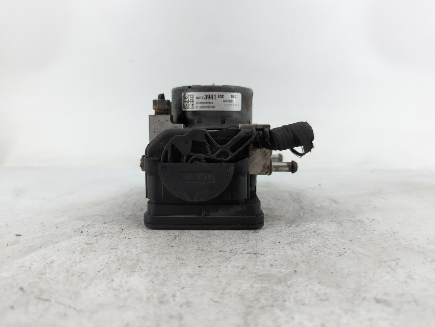 2017 Cadillac Xts ABS Pump Control Module Replacement P/N:84123941 Fits OEM Used Auto Parts - Oemusedautoparts1.com