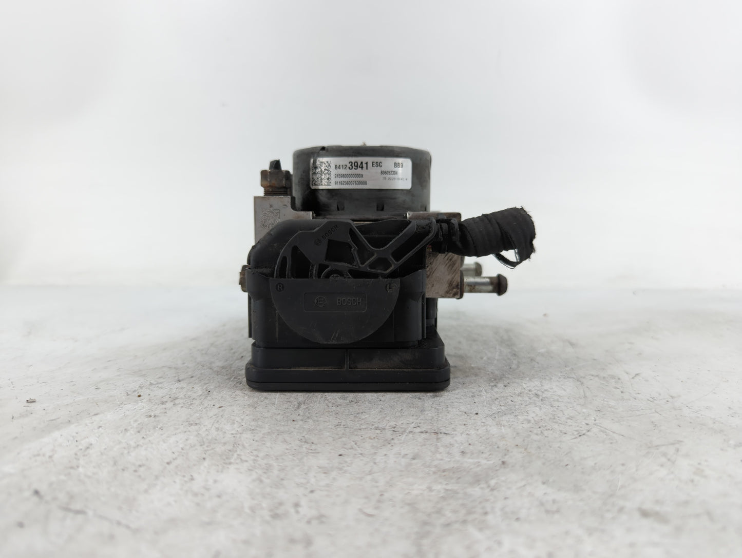 2017 Cadillac Xts ABS Pump Control Module Replacement P/N:84123941 Fits OEM Used Auto Parts - Oemusedautoparts1.com