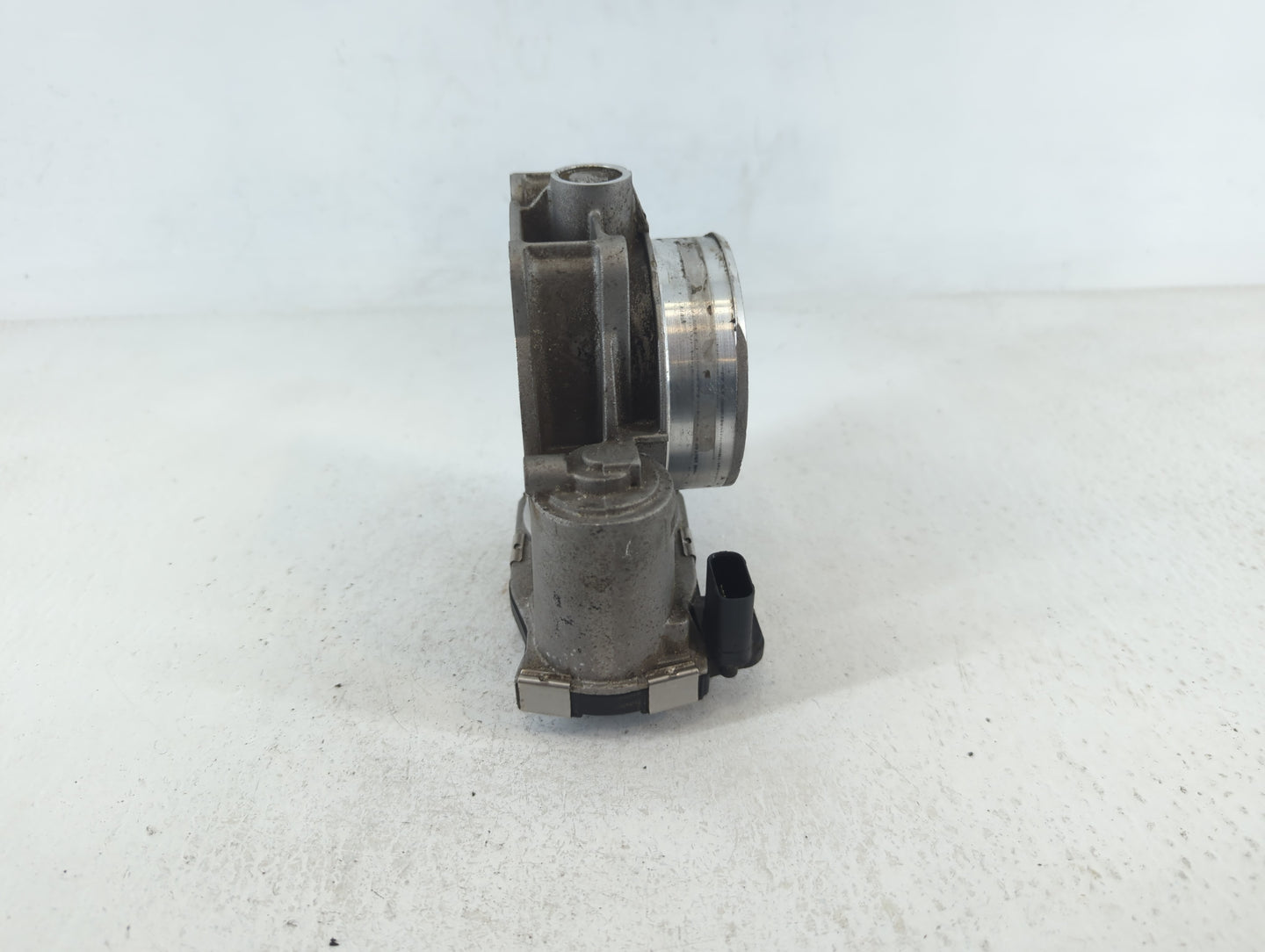 2013-2019 Cadillac Xts Throttle Body P/N:12670981AA Fits Fits 2012 2013 2014 2015 2016 2017 2018 2019 2020 2021 2022 OEM Use