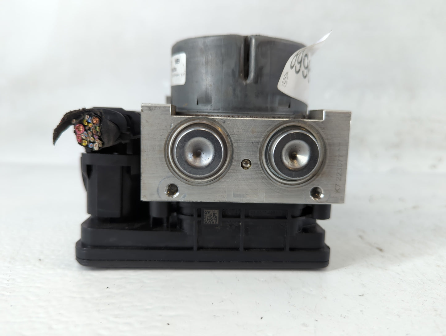 2017 Cadillac Xts ABS Pump Control Module Replacement P/N:84123941 Fits OEM Used Auto Parts - Oemusedautoparts1.com