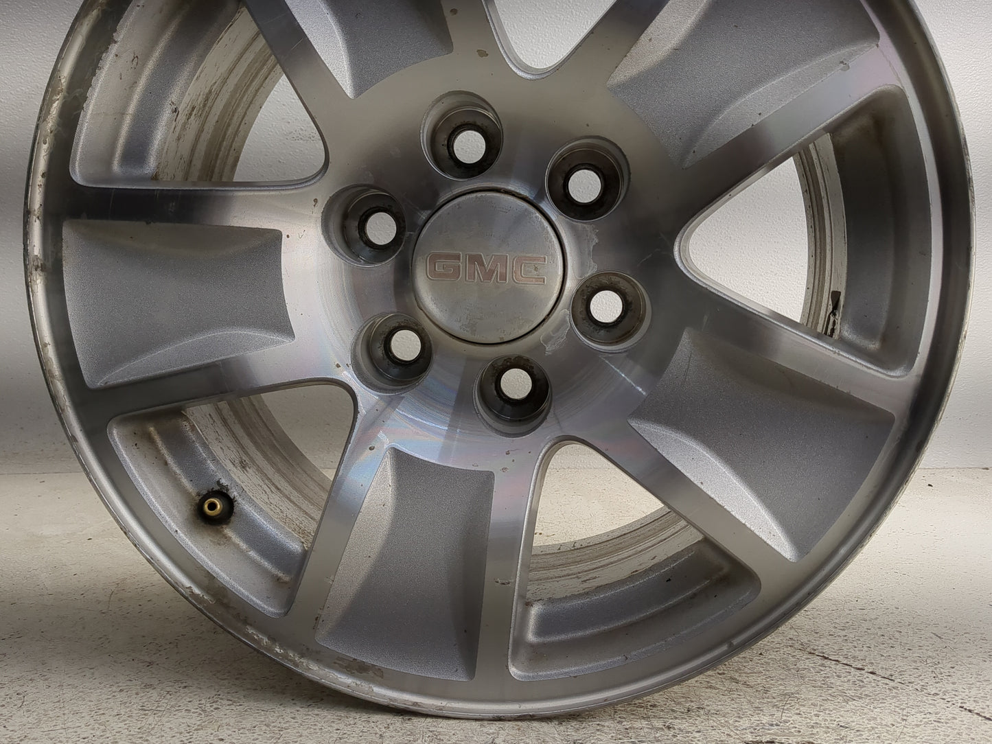 Chevrolet 1500 Oem Wheel Rim 1318392 - Oemusedautoparts1.com