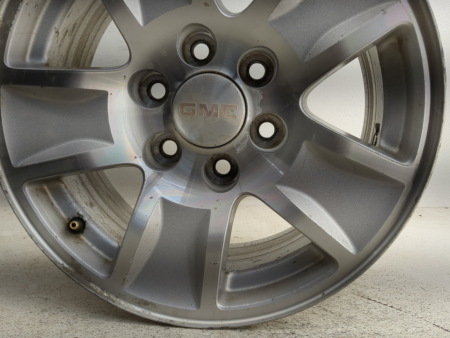 Chevrolet 1500 Oem Wheel Rim 1318392 - Oemusedautoparts1.com