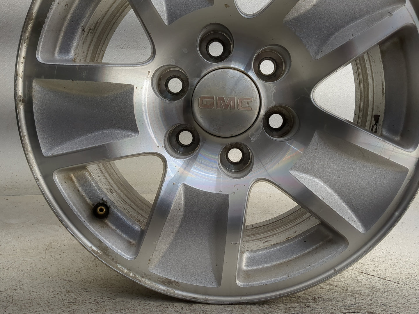 Chevrolet 1500 Oem Wheel Rim 1318392 - Oemusedautoparts1.com