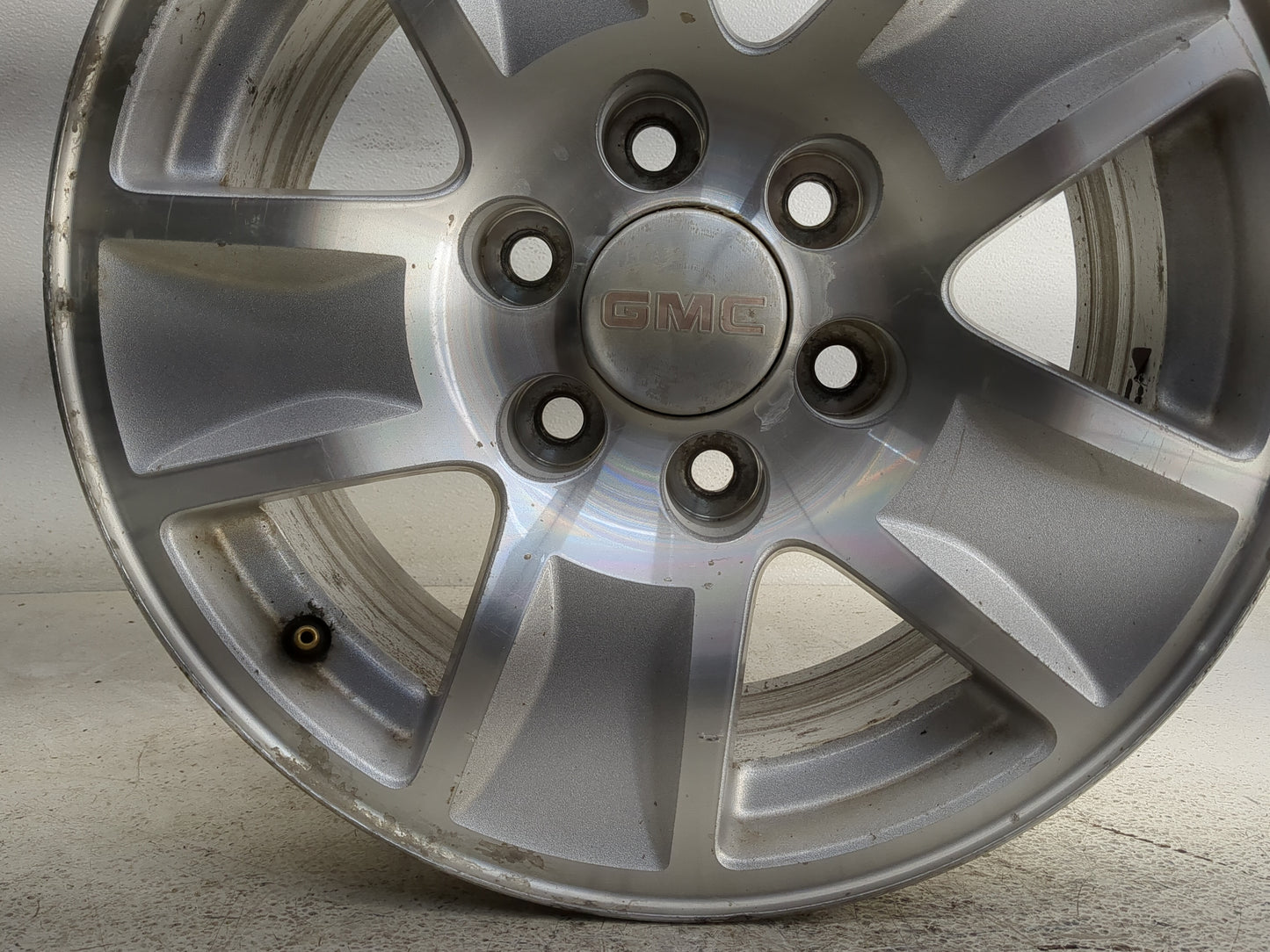 Chevrolet 1500 Oem Wheel Rim 1318392 - Oemusedautoparts1.com