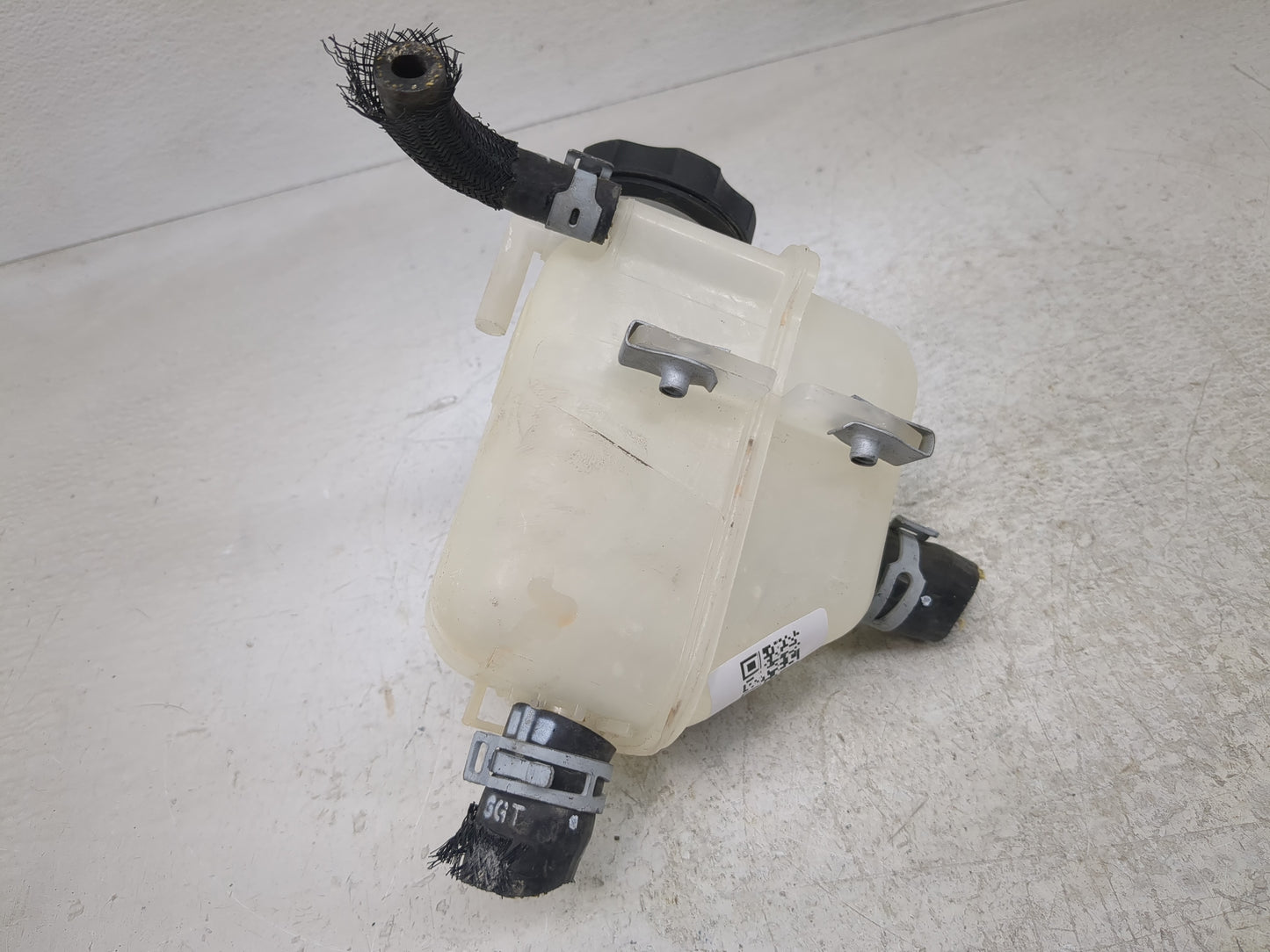 2017 Chevrolet Bolt Ev Windshield Washer Fluid Reservoir Bottle Oem - Oemusedautoparts1.com
