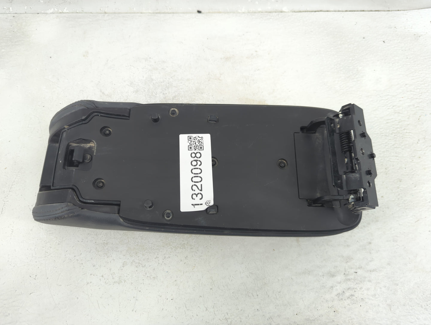2017 Chevrolet Bolt Ev Center Console Armrest Cover Lid Fits OEM Used Auto Parts - Oemusedautoparts1.com