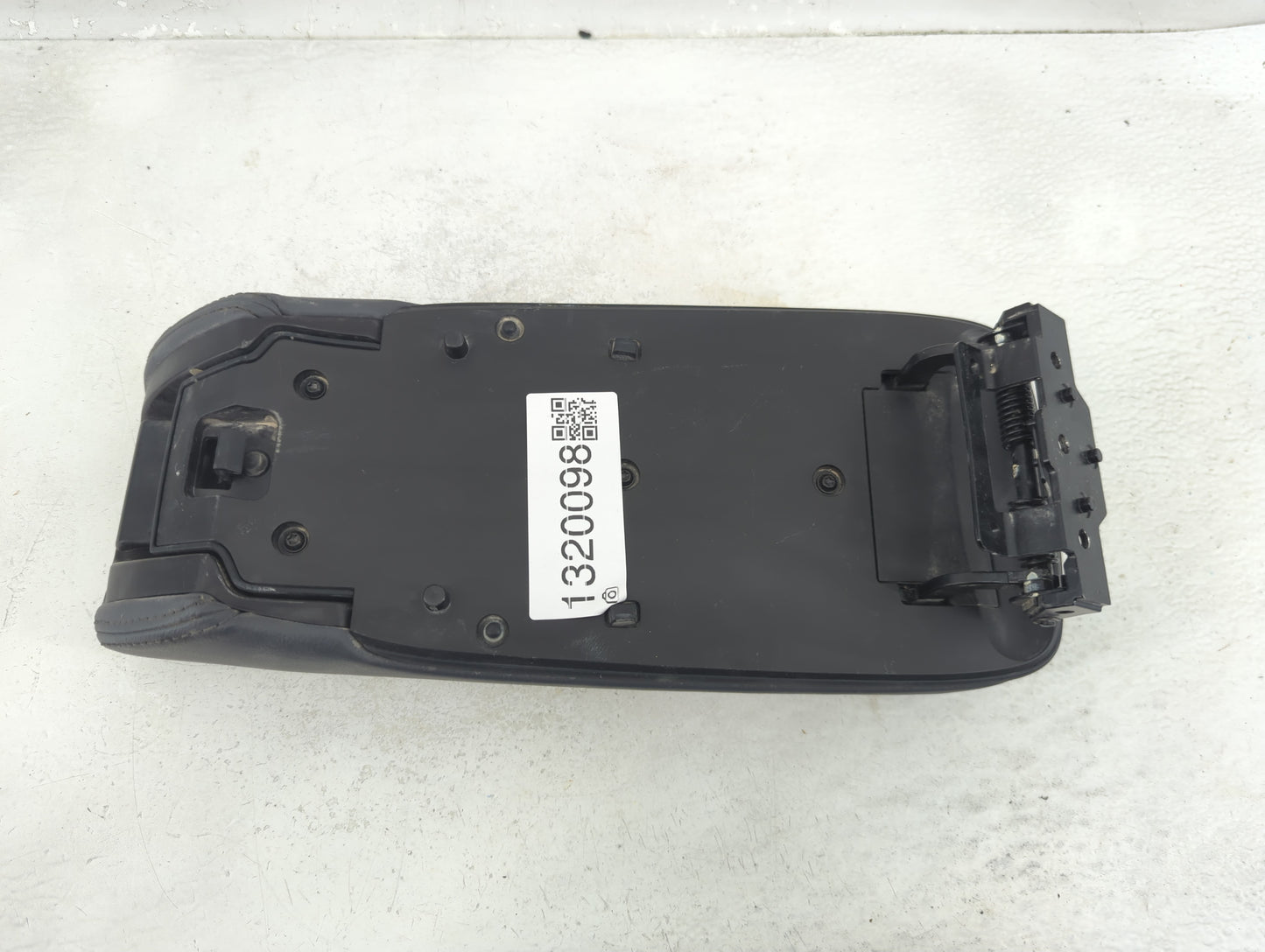2017 Chevrolet Bolt Ev Center Console Armrest Cover Lid Fits OEM Used Auto Parts - Oemusedautoparts1.com