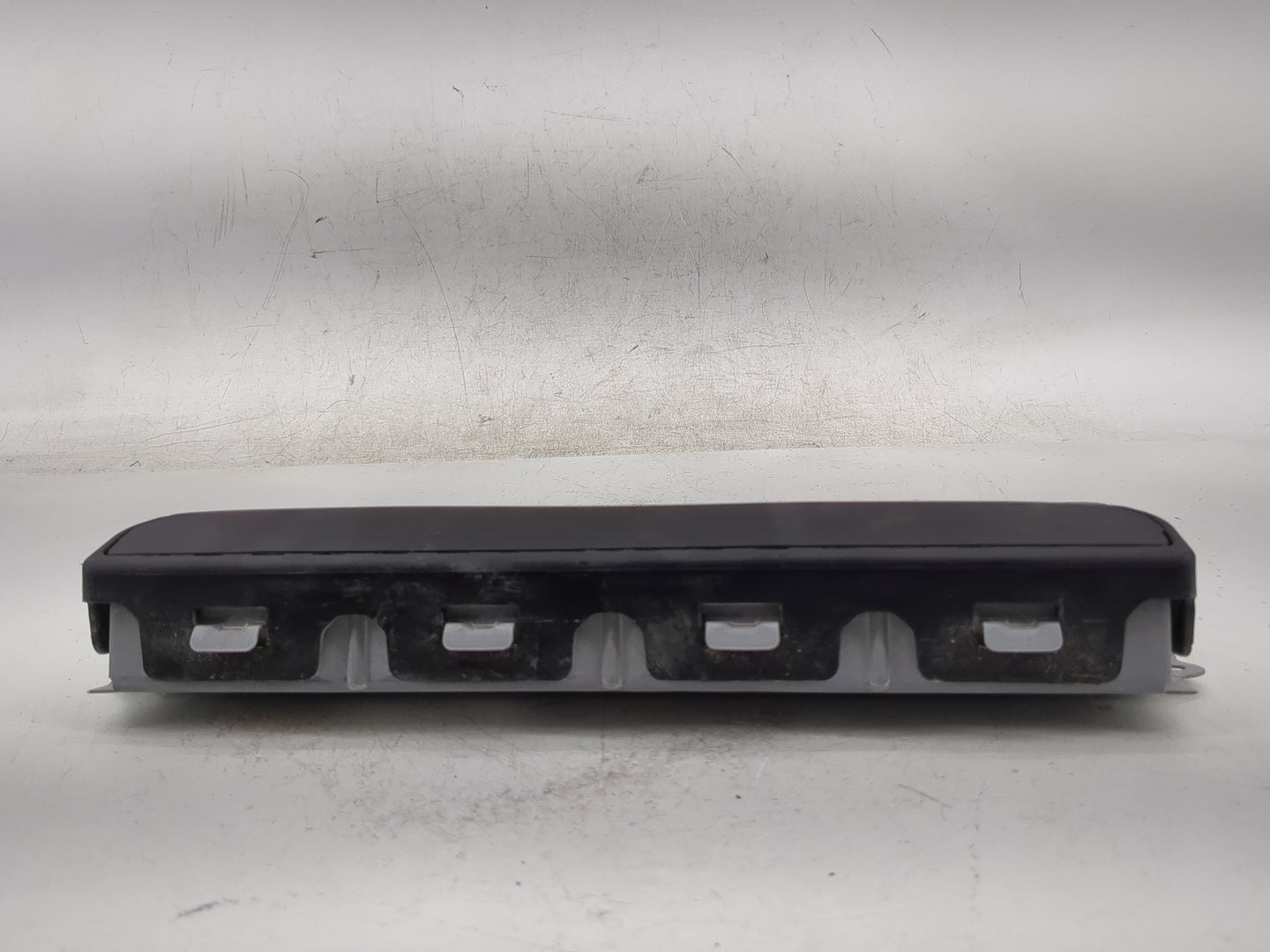 2017 Chevrolet Bolt Ev Air Bag Passenger Right Knee OEM P/N:42788652 Fits OEM Used Auto Parts - Oemusedautoparts1.com