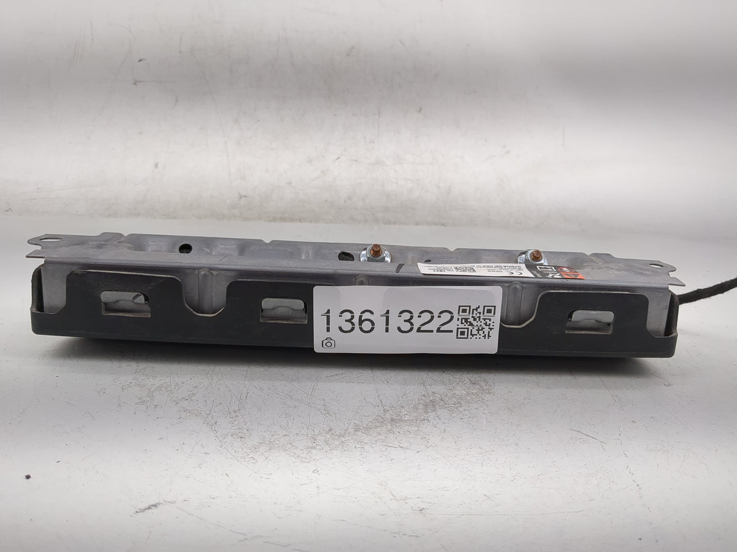 2017 Chevrolet Bolt Ev Air Bag Passenger Right Knee OEM P/N:42457827 Fits OEM Used Auto Parts - Oemusedautoparts1.com
