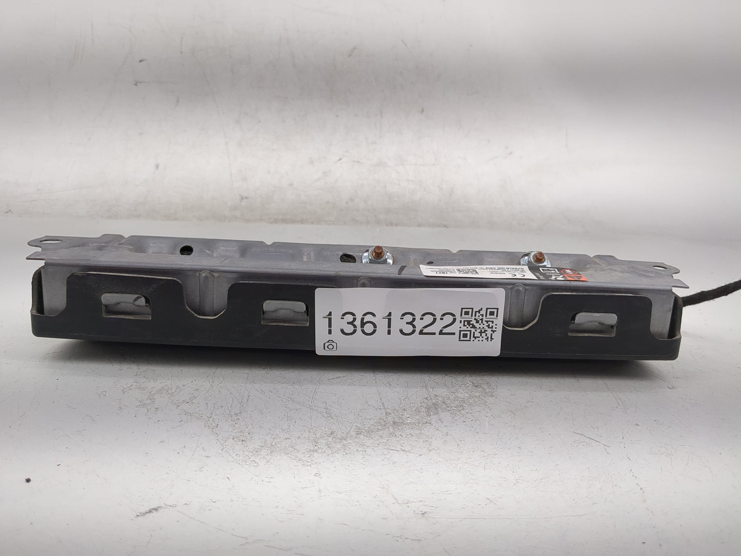 2017 Chevrolet Bolt Ev Air Bag Passenger Right Knee OEM P/N:42457827 Fits OEM Used Auto Parts - Oemusedautoparts1.com