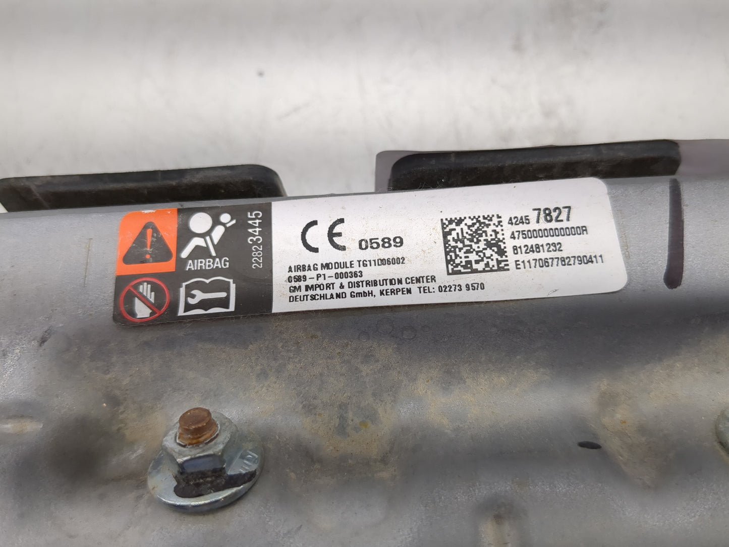2017 Chevrolet Bolt Ev Air Bag Passenger Right Knee OEM P/N:42457827 Fits OEM Used Auto Parts - Oemusedautoparts1.com