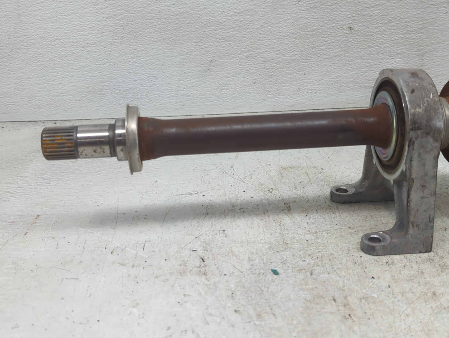 2017 Chevrolet Bolt Ev Axle Shaft Front Driver Cv C/v - Oemusedautoparts1.com
