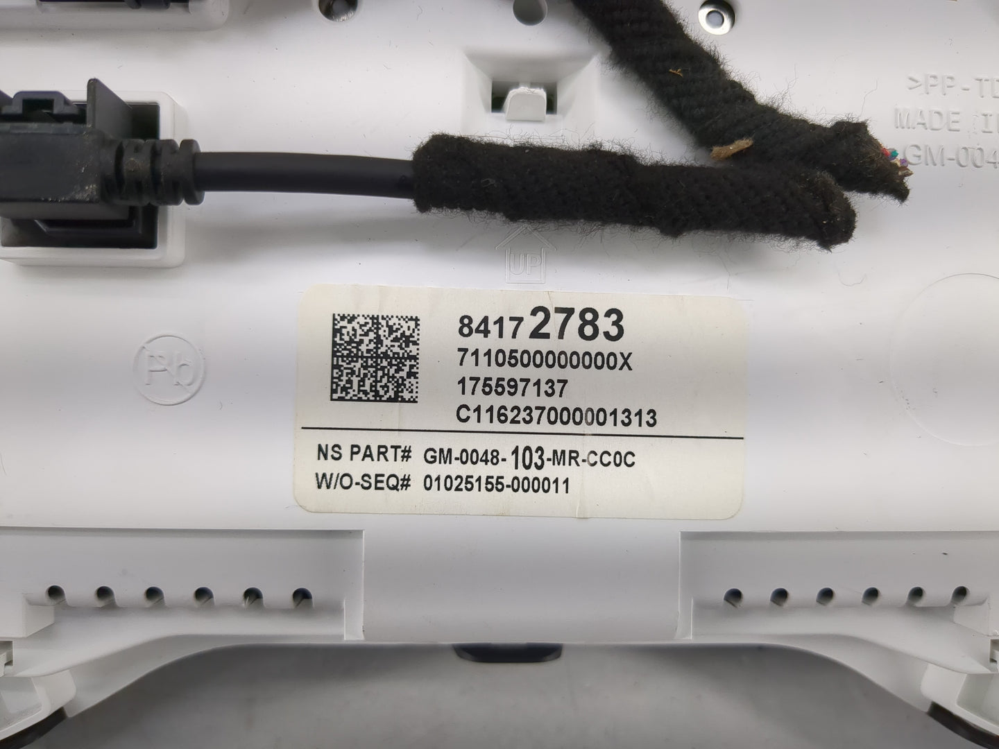 2017-2018 Chevrolet Camaro Instrument Cluster Speedometer Gauges P/N:84172783 Fits Fits 2017 2018 OEM Used Auto Parts - Oemu