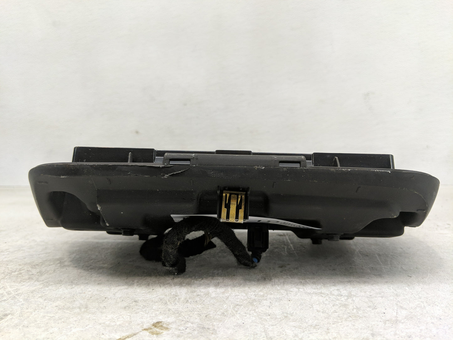 2017 Chevrolet Camaro Radio AM FM Cd Player Receiver Replacement Fits OEM Used Auto Parts - Oemusedautoparts1.com