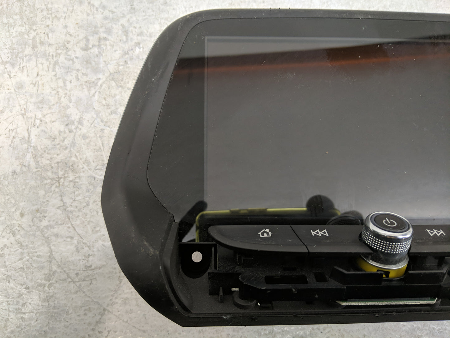 2017 Chevrolet Camaro Radio AM FM Cd Player Receiver Replacement P/N:84135750 Fits OEM Used Auto Parts - Oemusedautoparts1.c
